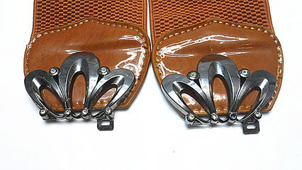 百搭時(shí)尚蝴蝶花型對(duì)扣橡筋腰帶,韓版腰飾,廠家來(lái)樣定做男女皮帶 - 百搭時(shí)尚蝴蝶花型對(duì)扣橡筋腰帶,韓版腰飾,廠家來(lái)樣定做男女皮帶廠家 - 百搭時(shí)尚蝴蝶花型對(duì)扣橡筋腰帶,韓版腰飾,廠家來(lái)樣定做男女皮帶價(jià)格 - 廣州市海珠區(qū)純潔皮帶廠 - 