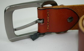 高品質商務休閑之選 Jeep吉普外貿真皮皮帶批發供應解析